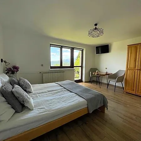 Goscinne U Hanki Bed & Breakfast 3*