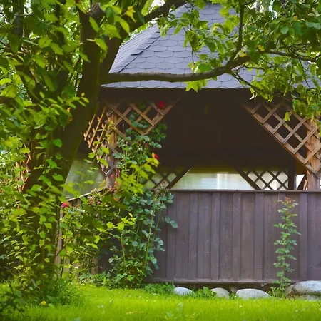 Goscinne U Hanki Bed & Breakfast